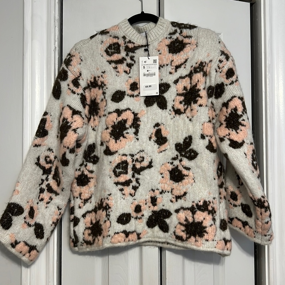 Zara floral sweater